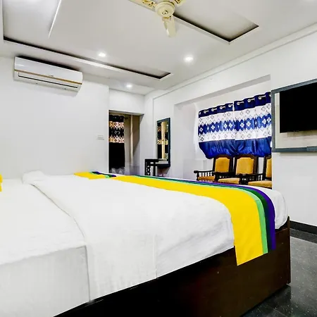 Itsy By Treebo - Hill View Hotel Madikeri Exterior photo